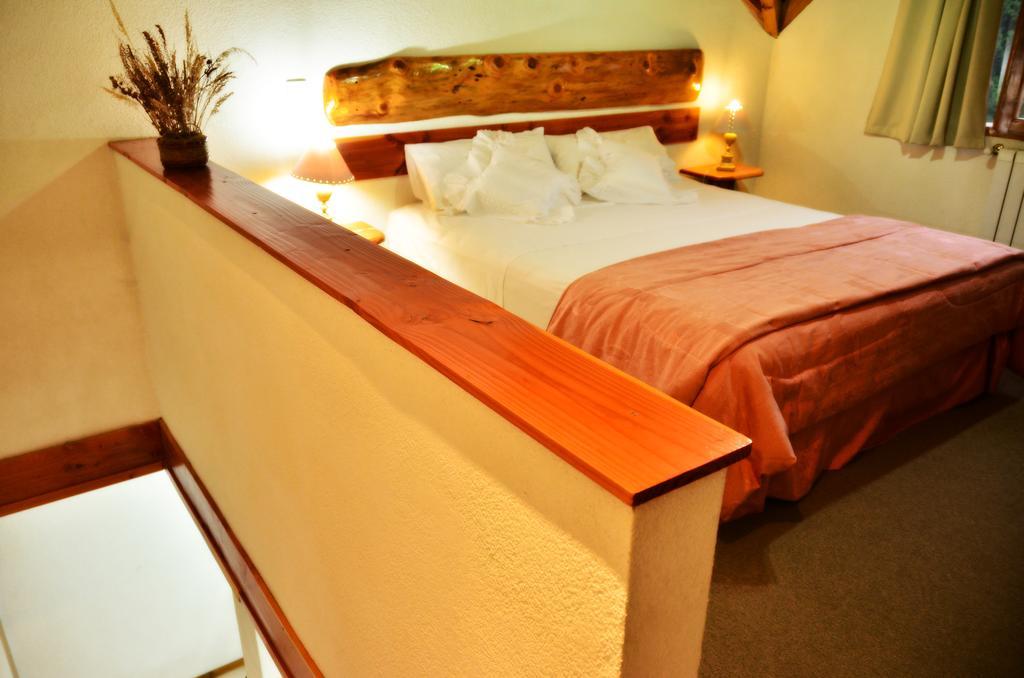 Apart Hotel Y Hosteria Del Sir Villa La Angostura Bagian luar foto